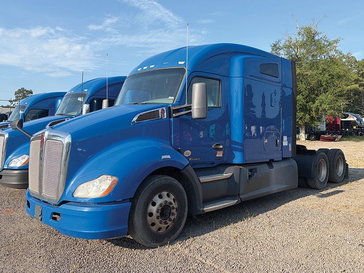 2019-kenworth-t680-image-2