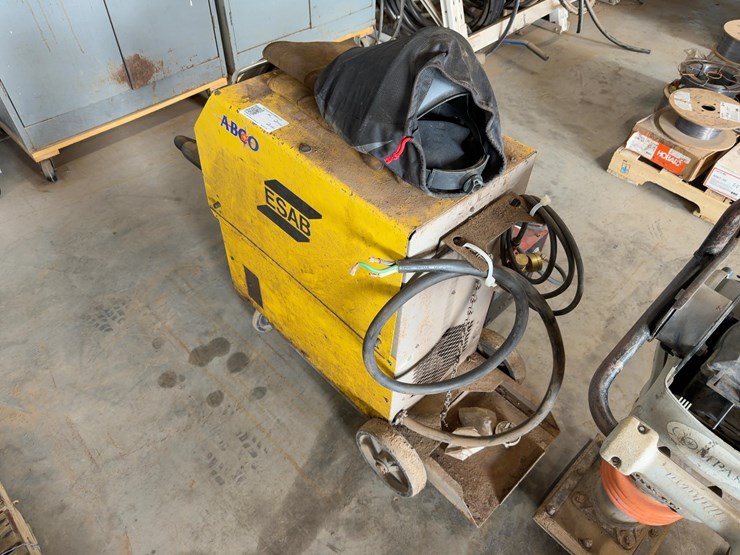 esab-migmaster-250-mig-welder-image-2
