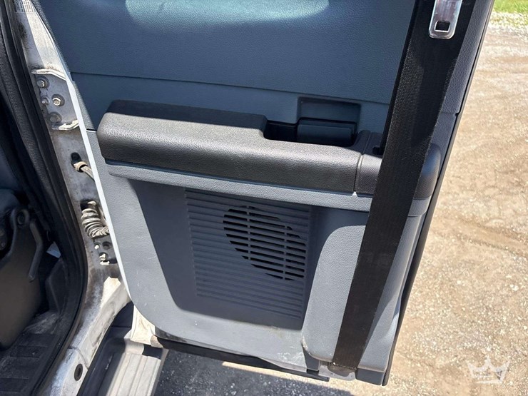 2016-ford-f350-image-16