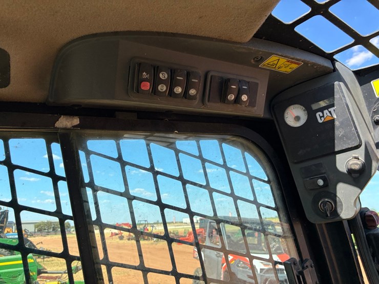 caterpillar-262c-image-12