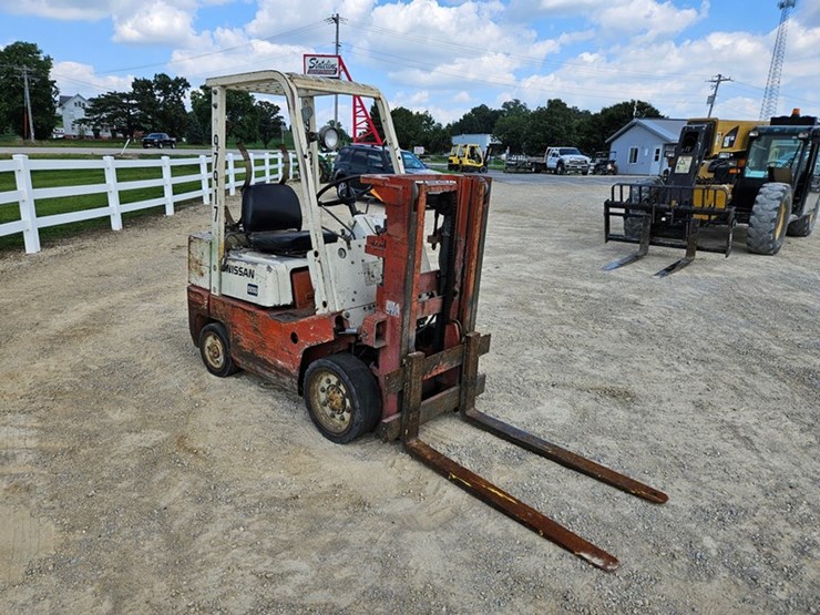 #38-•-nissan-5000-single-stage-fork-lift-image-7