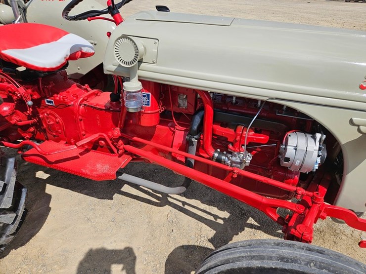 ford-8n-image-30