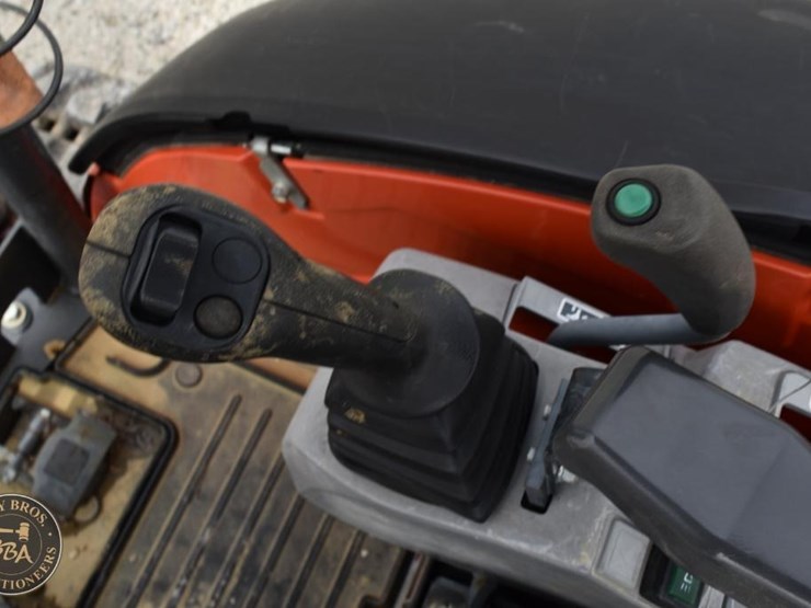 2020-kubota-kx71-3-image-47