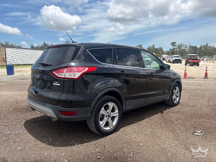 2015-ford-escape-image-3
