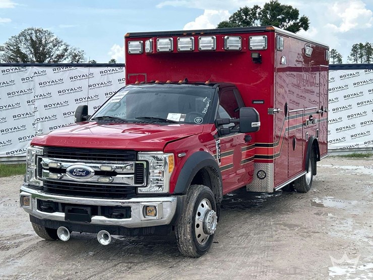 2017-ford-f550-image-1