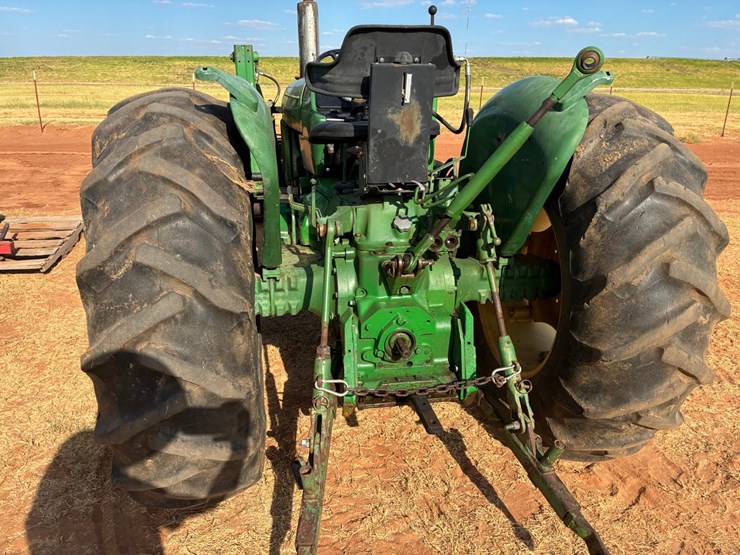 john-deere-2240-image-5