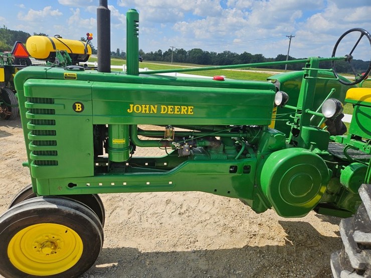 john-deere-b-image-10