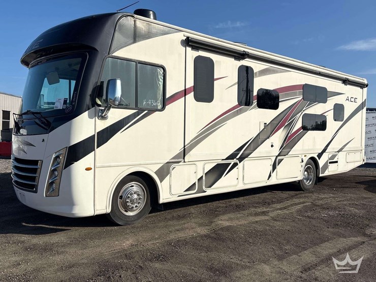 2020-ford-f53-thor-ace-32.3-33.5ft-class-a-motorhome-image-1