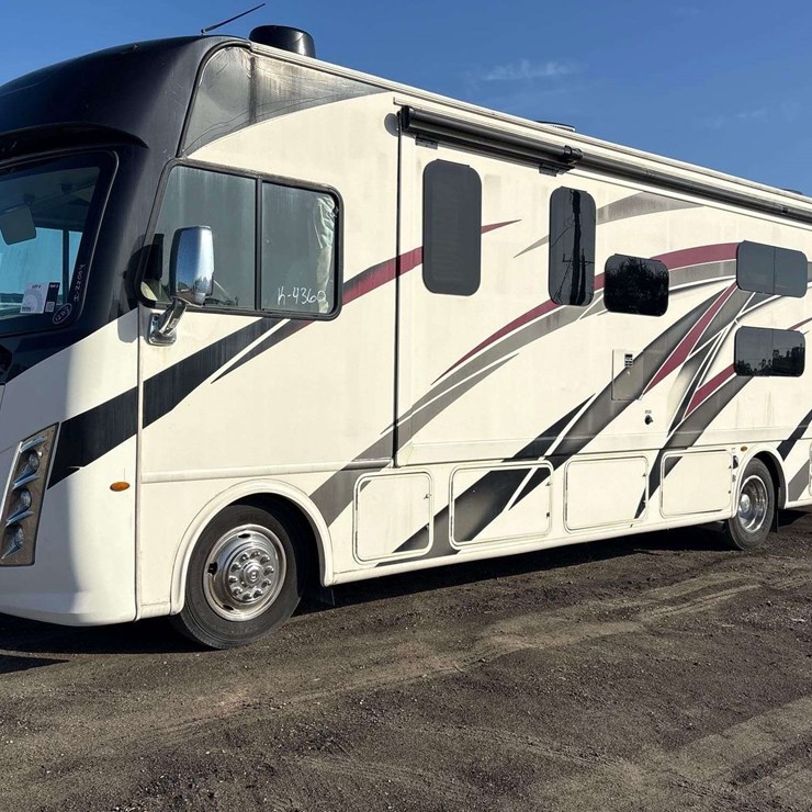2020 Ford F53 Thor ACE 32.3 33.5ft Class A Motorhome