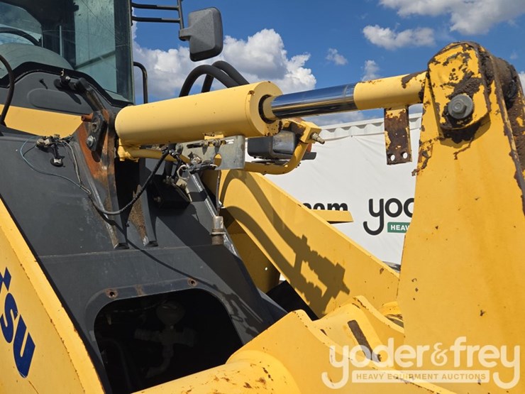 komatsu-wa150-6-image-28