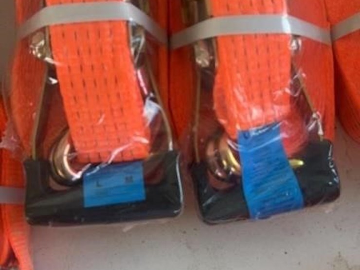 pair-2”-27-ft-ratchet-straps-image-1