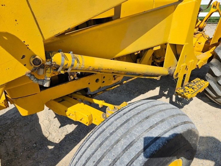 john-deere-301-image-15