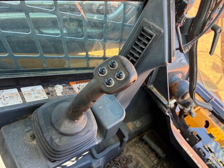 deere-333e-image-13