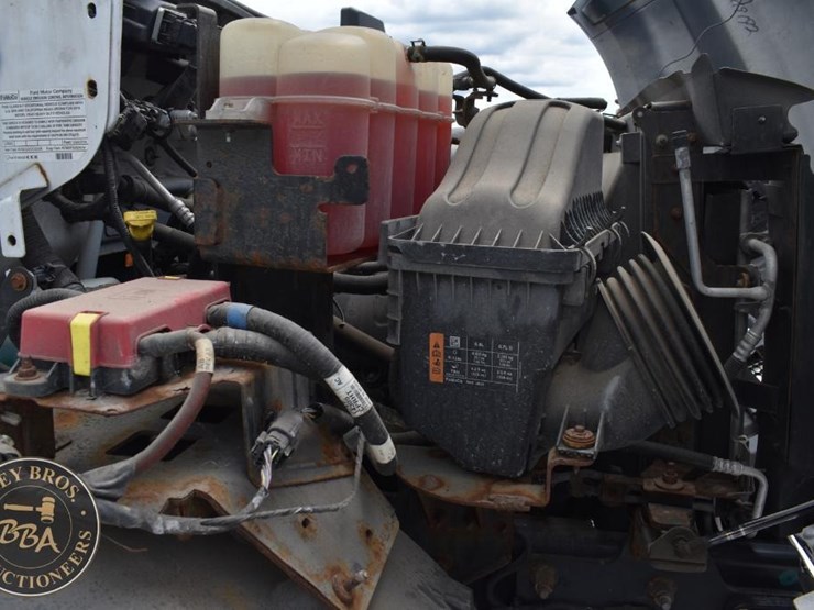 2020-ford-f650-image-37
