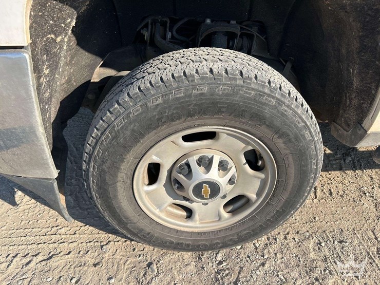 2019-chevrolet-silverado-2500-image-26