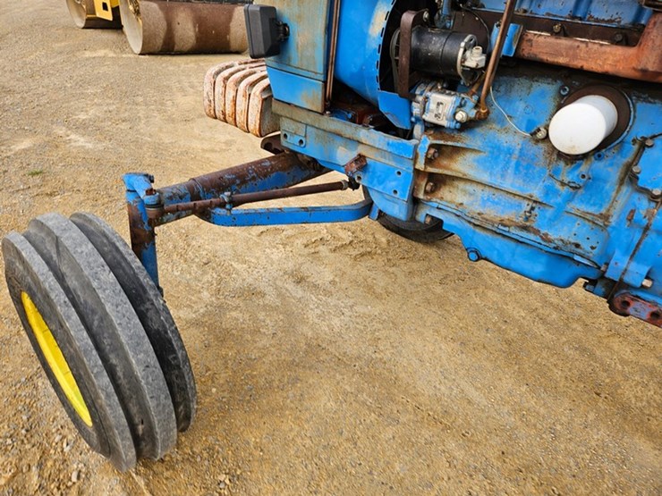 ford-5000-image-42