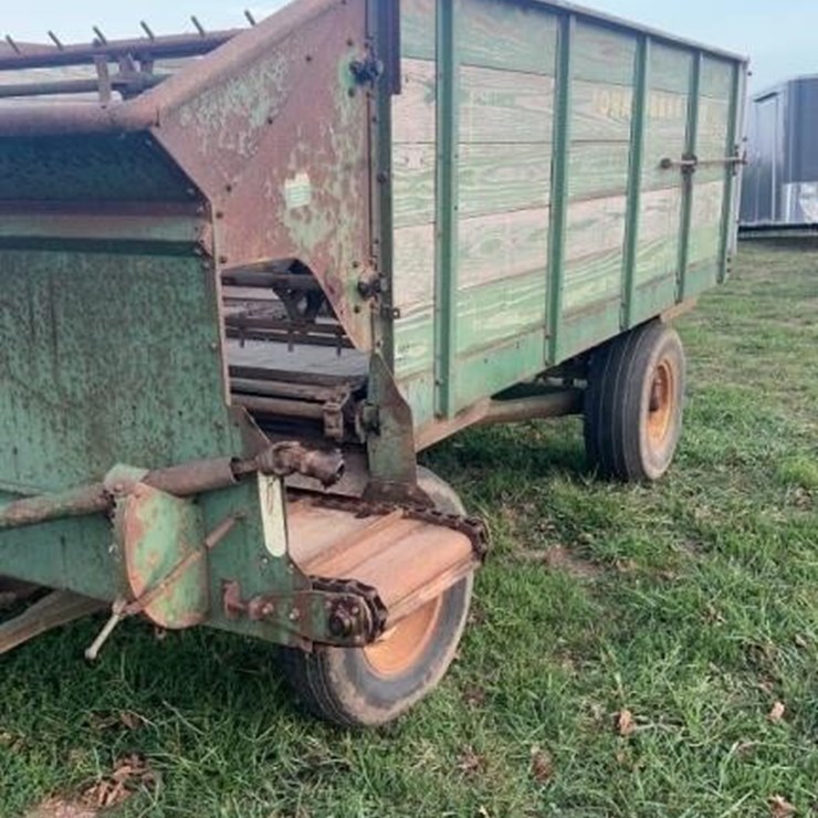 JOHN DEERE 112