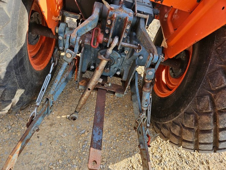 kubota-b8200-image-17