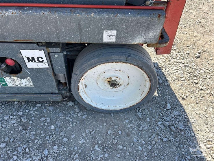 2019-skyjack-sj3226-26ft.-electric-scissor-lift-image-20
