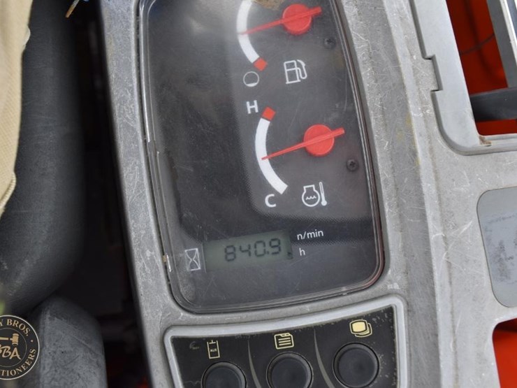 2020-kubota-kx71-3-image-52