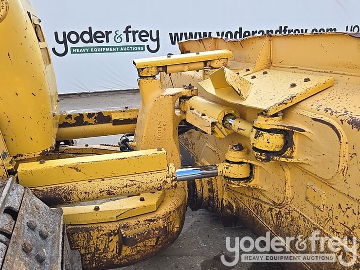 2018-komatsu-d61exi-24-image-27