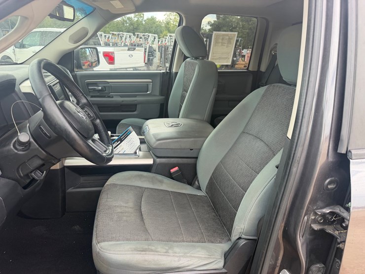 2014-dodge-ram-1500-image-16