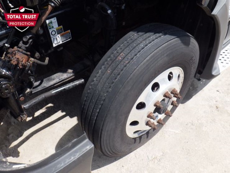 2020-kenworth-t680-image-23