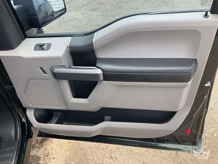 2017-ford-f150-image-23