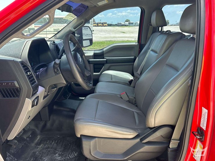 2017-ford-f150-image-12