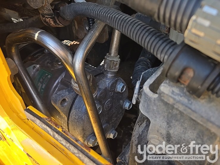 2018-komatsu-d61exi-24-image-49