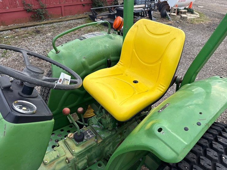 john-deere-850-image-16