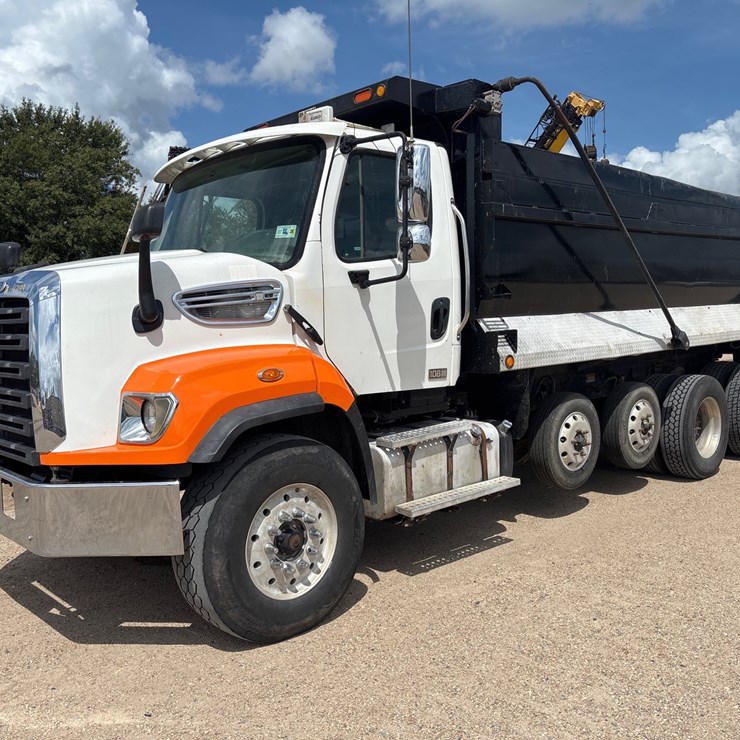 2015 FREIGHTLINER 108SD