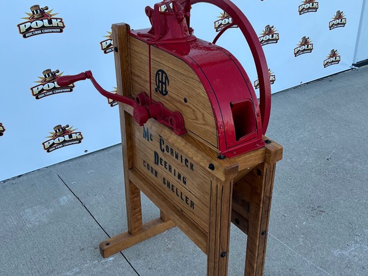 #5063-•-ihc-mccormick-deering-antique-hand-crank-corn-sheller-image-4