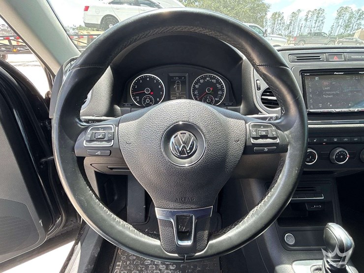 2017-volkswagen-tiguan-image-13
