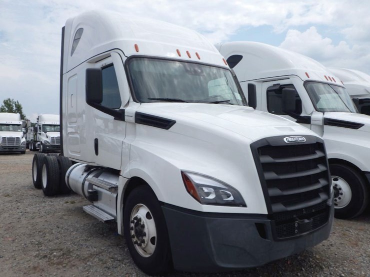 2023-freightliner-cascadia-126-image-1