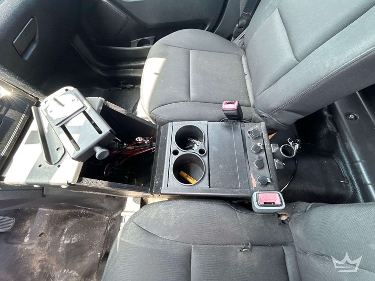 2018-ford-explorer-image-16