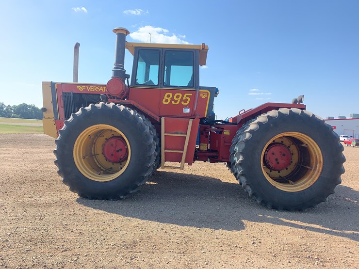 1981-versatile-895-image-10