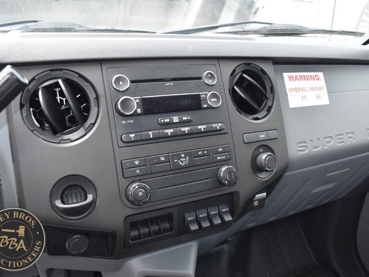 2020-ford-f650-image-32
