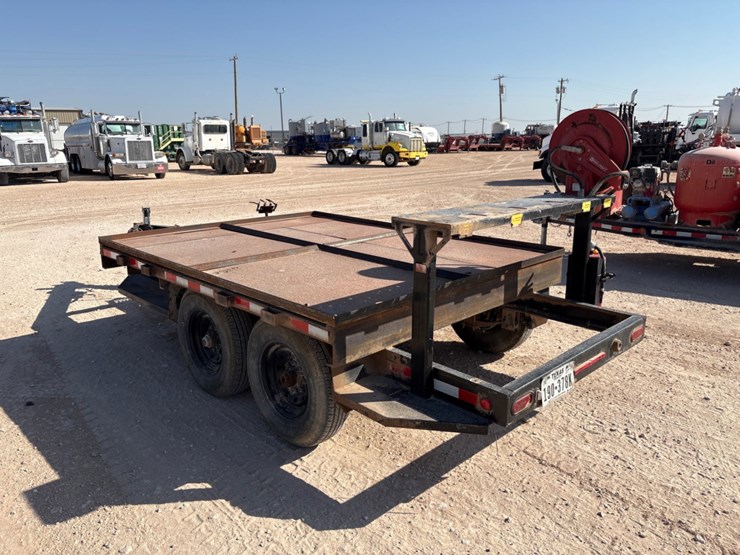 2018-sage-oil-vac-12’-x-88”-t/a-bumper-pull-lube-trailer-image-3