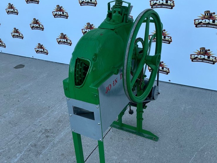 #5064-•-john-deere-no.-1b-antique-hand-crank-corn-sheller-image-1