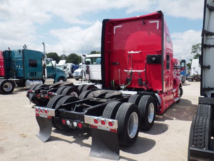 2019-kenworth-t680-image-12
