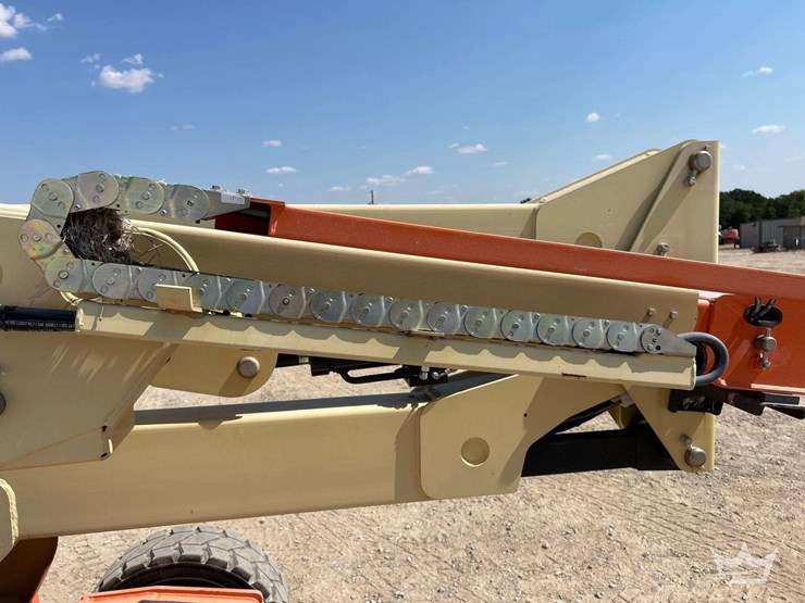 2016-jlg-e450aj-image-11