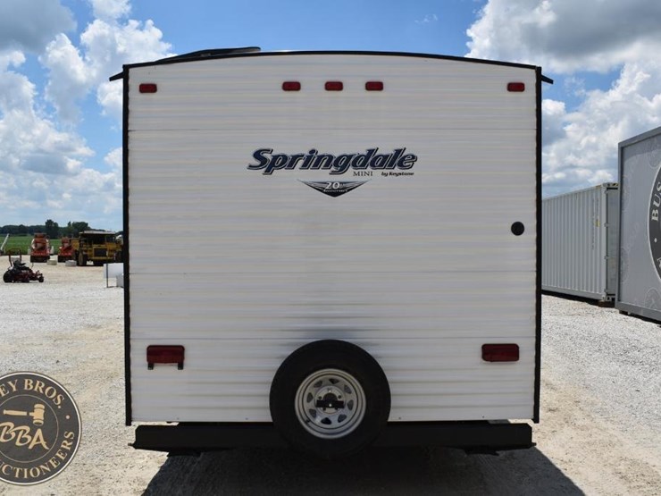 2019-keystone-rv-co-springdale-2200bh-46282-image-4