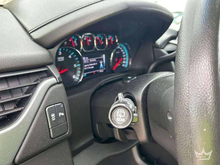 2018-chevrolet-tahoe-image-12