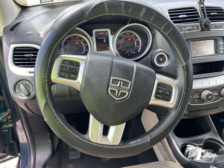 2013-dodge-journey-image-12