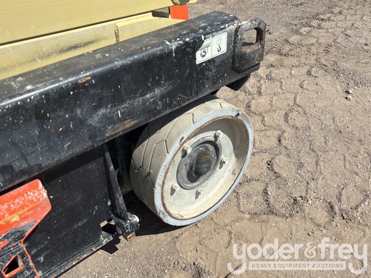 2021-jlg-es3246-image-10