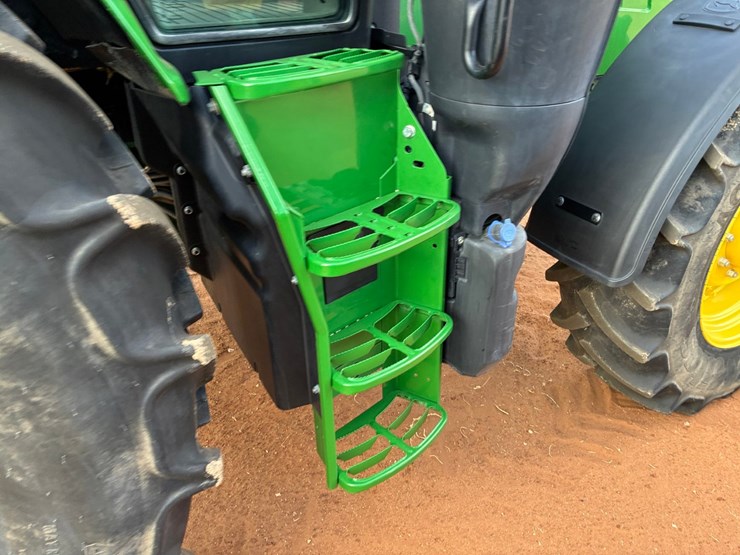 #207611-•-john-deere-6r155-tractor-image-7