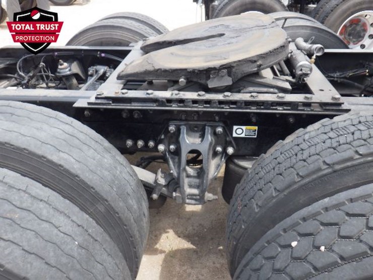 2023-kenworth-t680-image-15