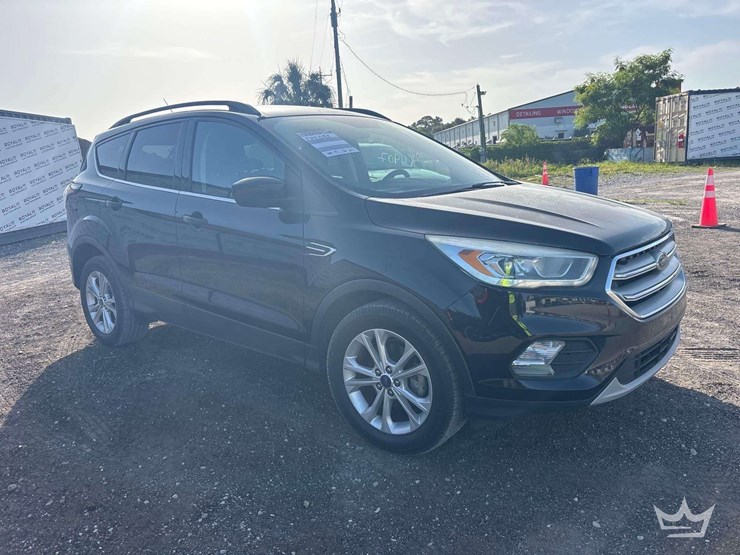 2017-ford-escape-image-2