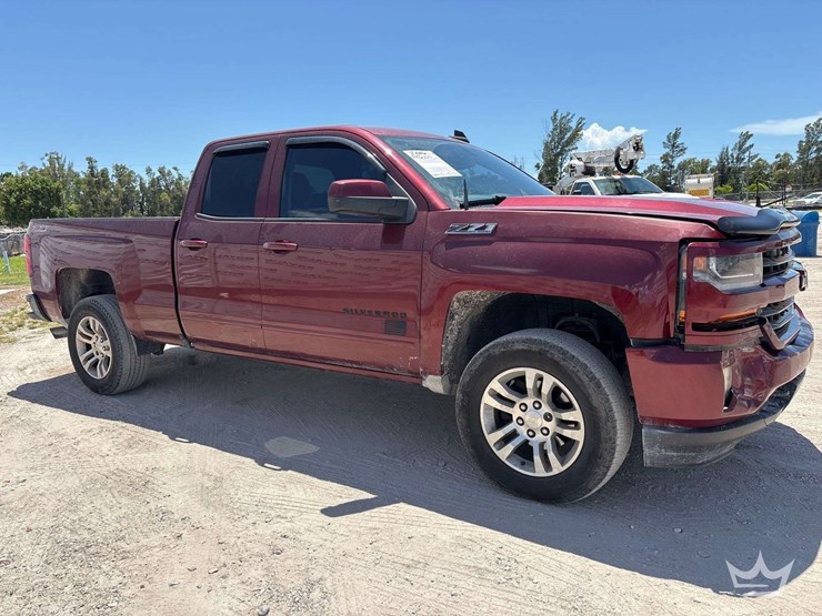 2016-chevrolet-1500-image-2